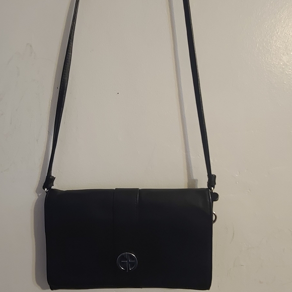 Giani Bernini Black Crossbody Bag - Picture 1 of 7